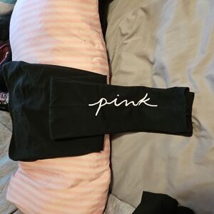 PINK Victoria's Secret Black Leggings Sleek Design